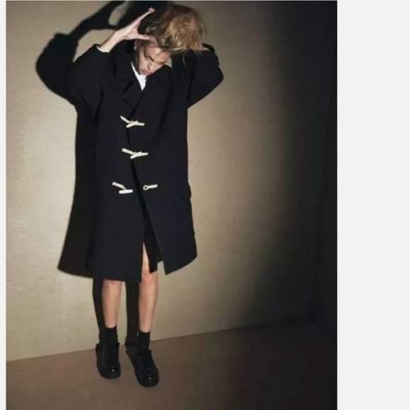 NEW ZARA ZW WOOL BLEND TOGGLES BLACK COAT-LIMITED EDITION BLOGGER FAVORITE LARGE - Picture 4 of 14